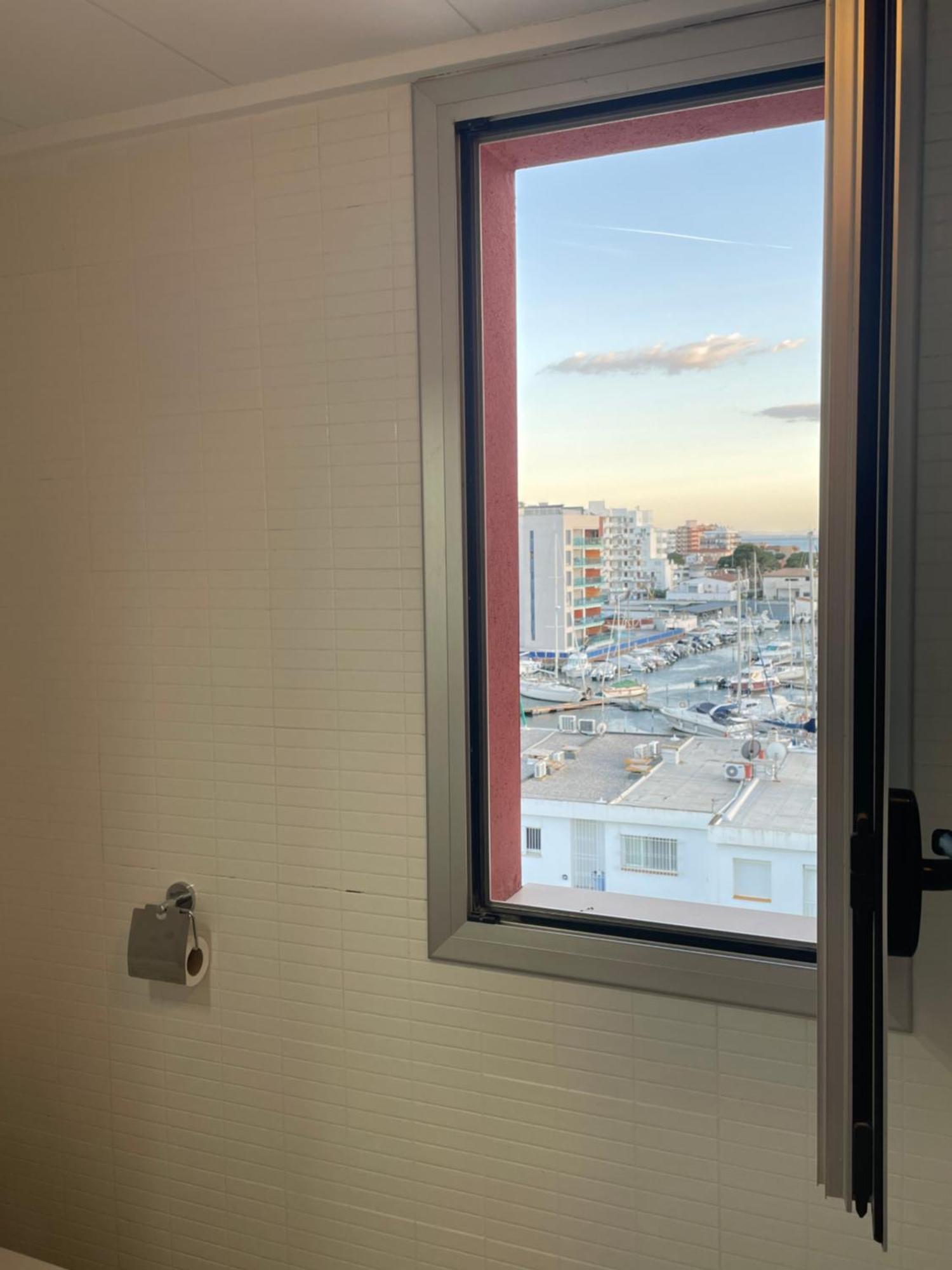 Magnifico Apartamento Cerca De La Playa Con Piscina - Roses Eksteriør billede